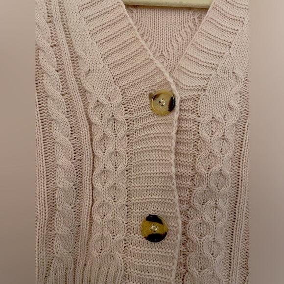 CUTE CROP 3 BUTTON CARDIGAN - Picture 3 of 3